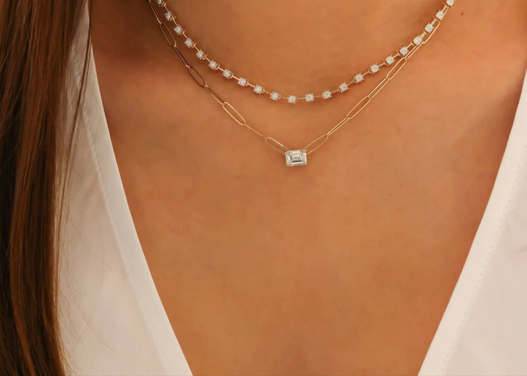 necklace for v neck bridesmaid dress Best Necklaces to Wear with V-Neck Dresses Dresses for Women This wedding jewelry set Kim Kardashian Slips Into Strapless dress Size:Doble Vuelo