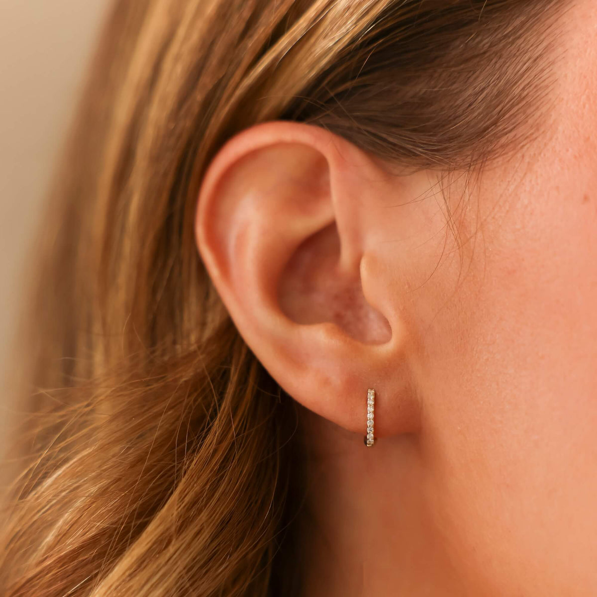 Yellow Gold-4^Diamond Huggie Earrings: DRD Single Huggie in Yellow Gold