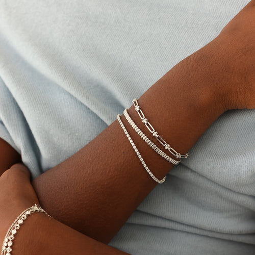 White Gold-2^Diamond Tennis Bracelet: DRD 2.00 Ct. Total Weight Tennis Bracelet in White Gold