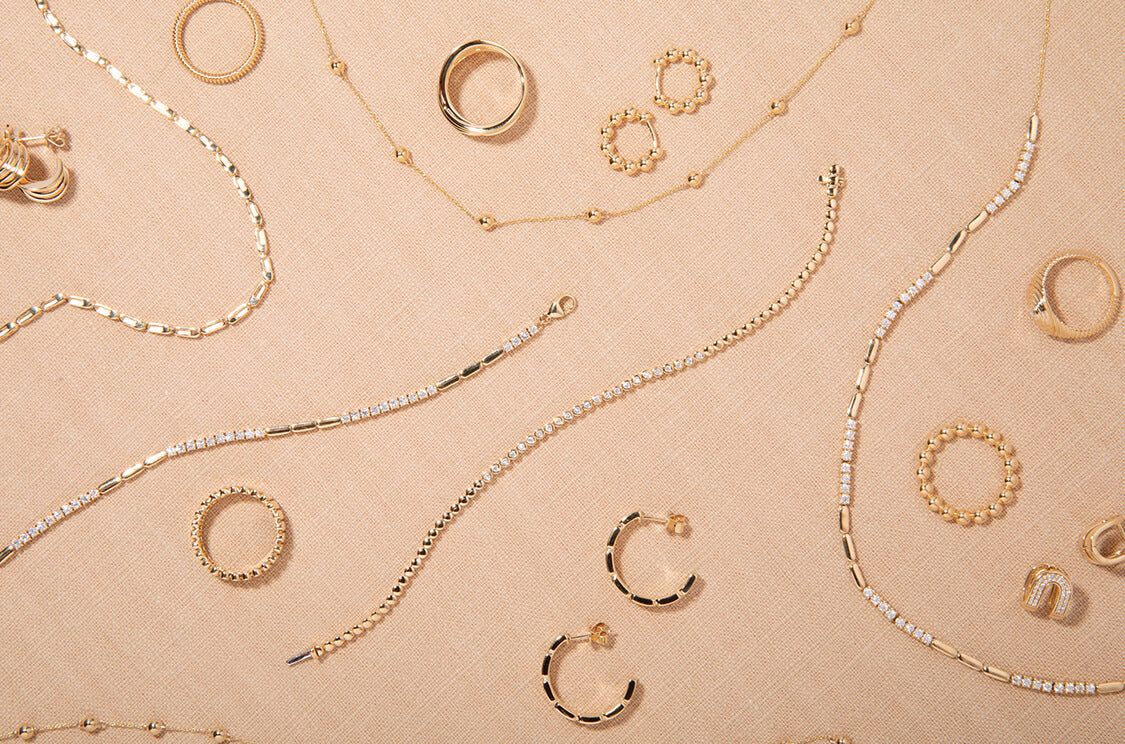 Hoop Type Types of Hoop Earrings: Styles, Sizes, and Materials Guide | Dana ...