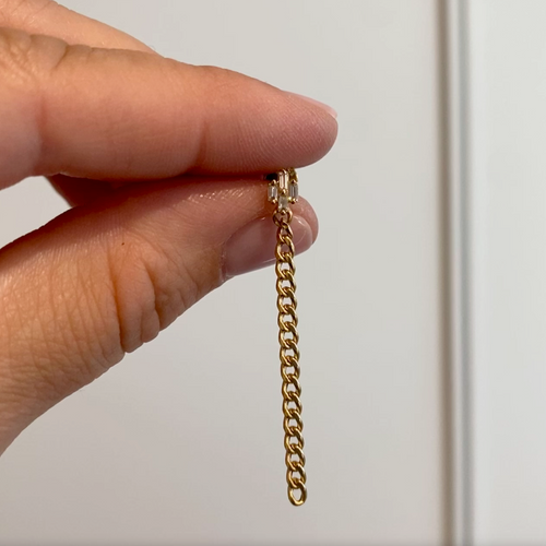 E6133Single - 14k yellow gold with 0.08 carats of diamonds