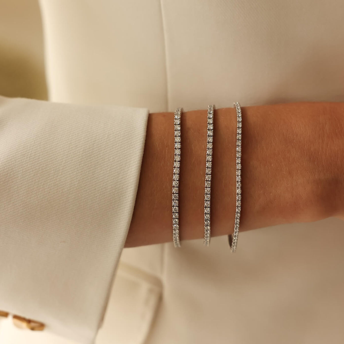 Yellow Gold-3^Diamond Tennis Bracelet: DRD 3.00 Ct. Total Weight Tennis Bracelet in Yellow Gold